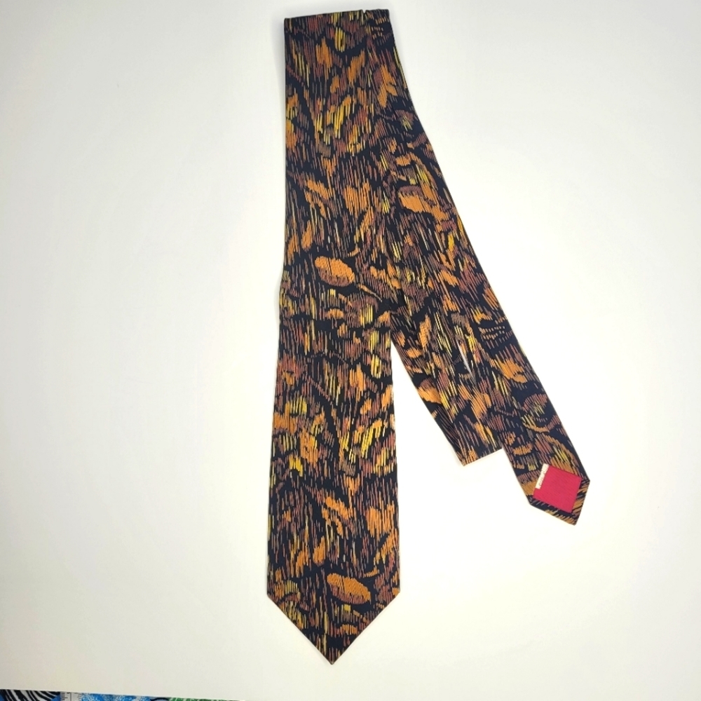 Oscar de la Renta silk necktie